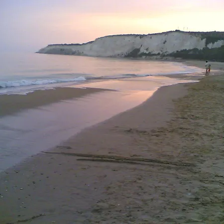 Makara Holiday home *