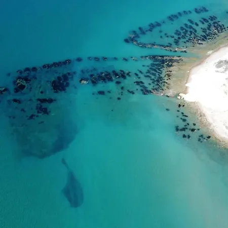 Makara Holiday home *