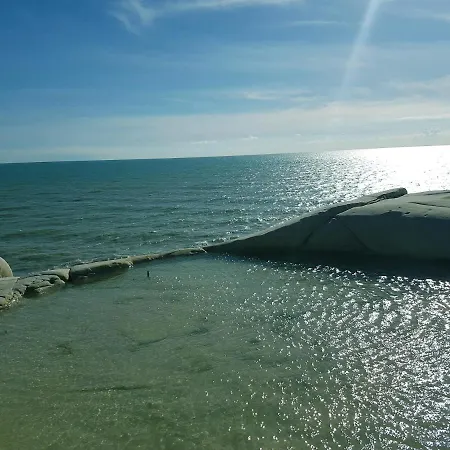 Makara Holiday home *